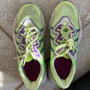 ADIDAS ozweego green + purple US 7.5